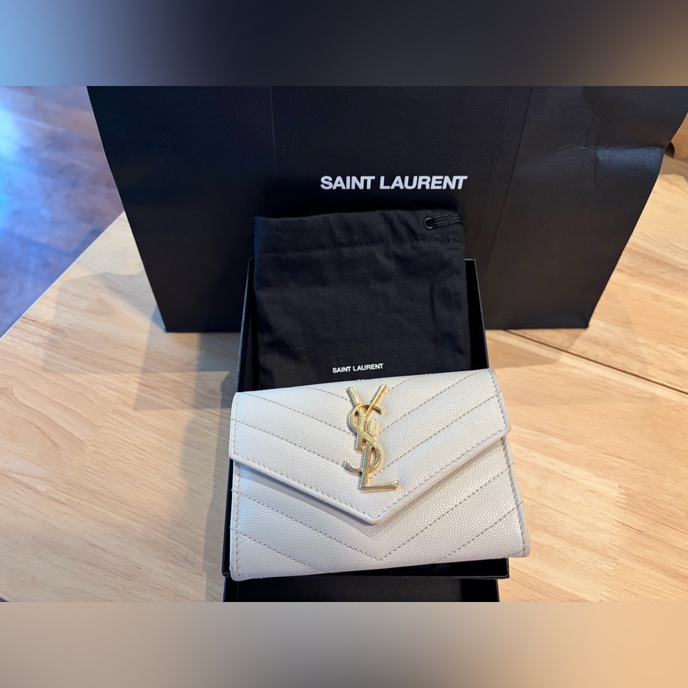 YSL CASSANDRE MATELASSÉ SMALL ENVELOPE WALLET IN GRAIN DE POUDRE LEATHER